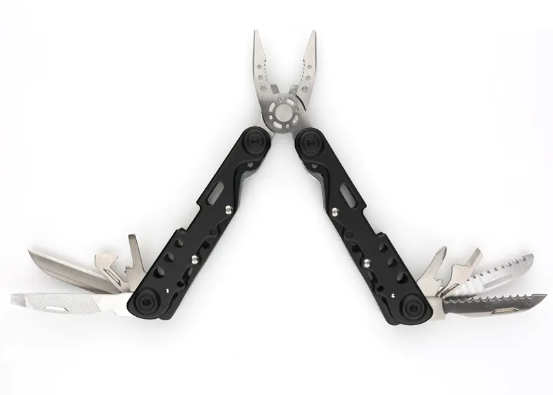 Мультитул Stinger, 105x40 мм, 13 функций, сталь, чёрно-серебристый, в комплекте нейлоновый чехол