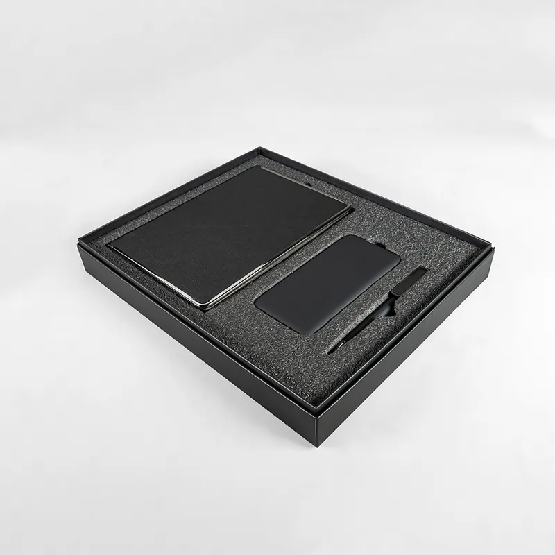 Набор подарочный MONTROSE: ежедневник, ручка и power bank в коробке с ложементом