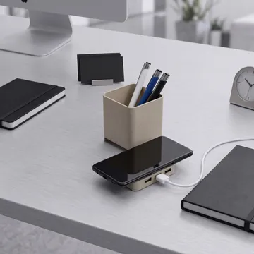 Настольный органайзер Cubic с функциями USB-хаба и беспроводной зарядки